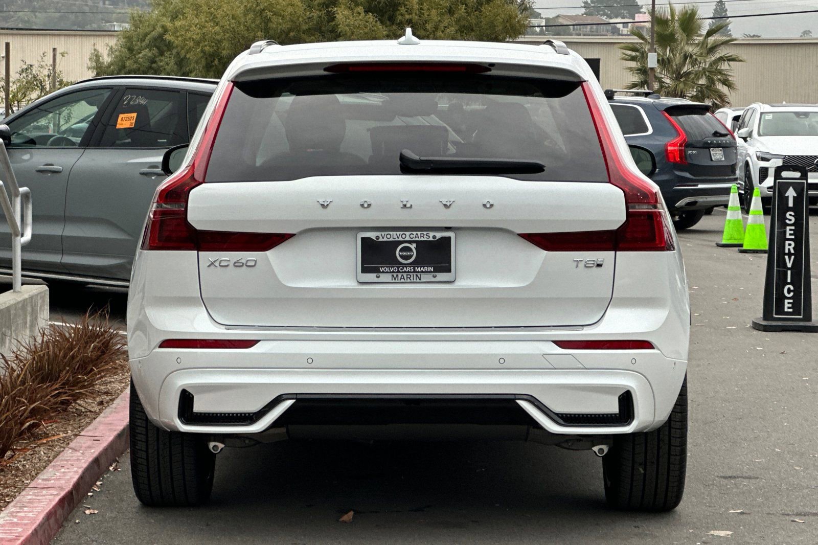 New 2026 Volvo XC60 T8 Ultra w/ Protection Package Premier image 7
