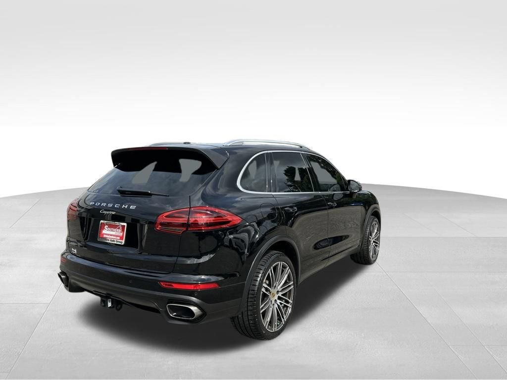 Used 2016 Porsche Cayenne AWD/4WD image 5
