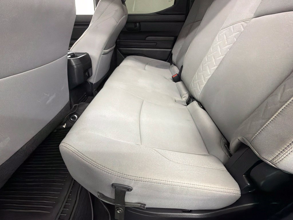 Certified 2025 Toyota Tacoma SR5 AWD/4WD image 38