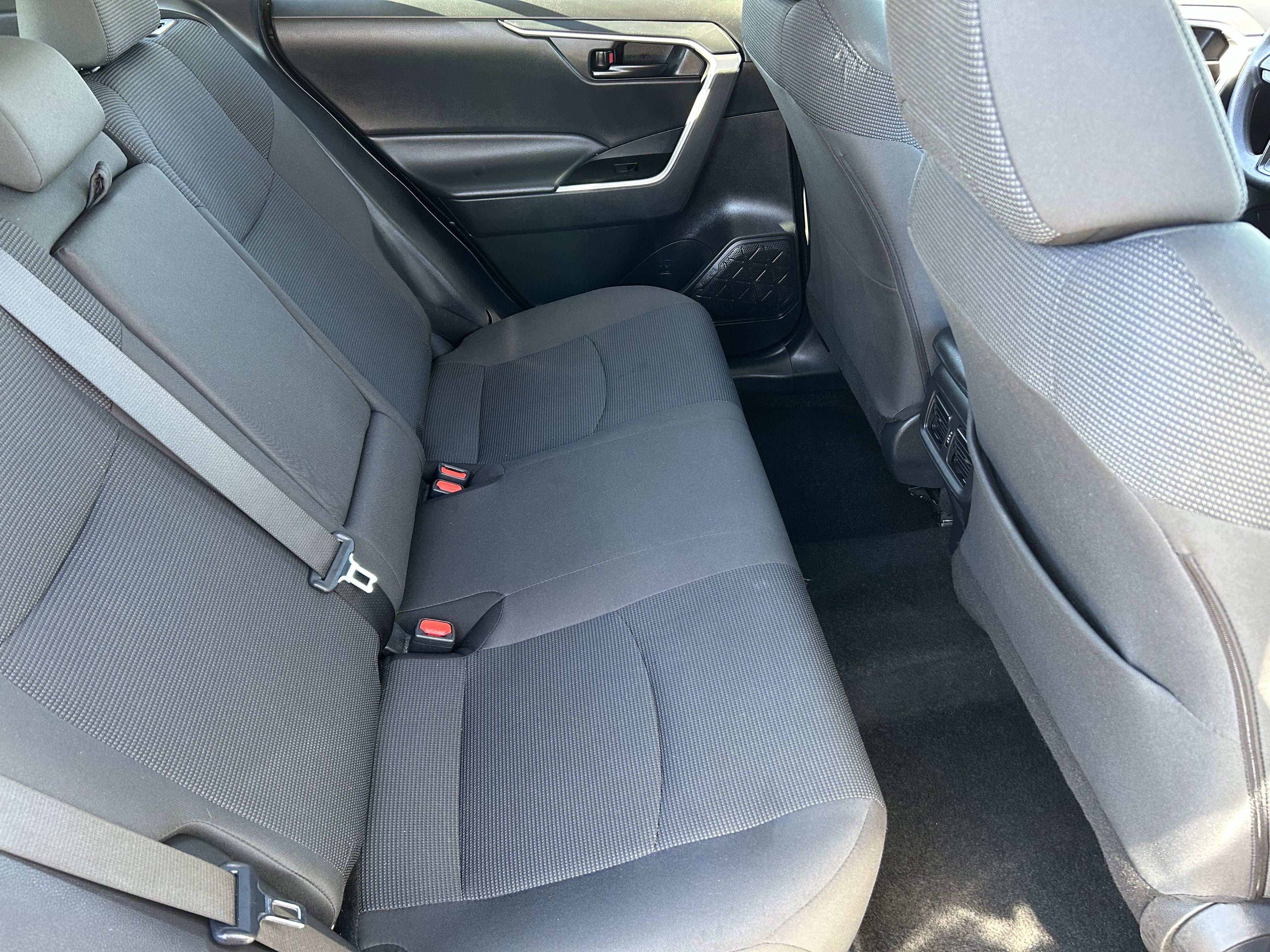 Used 2024 Toyota RAV4 LE image 12