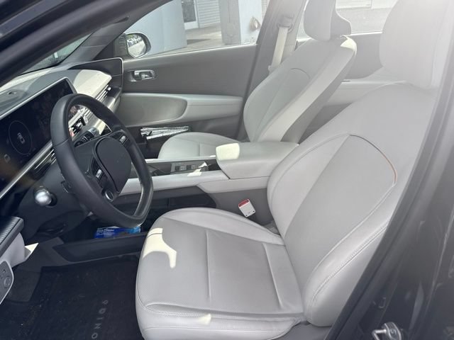 Certified 2025 Hyundai Ioniq 6 SEL RWD image 4