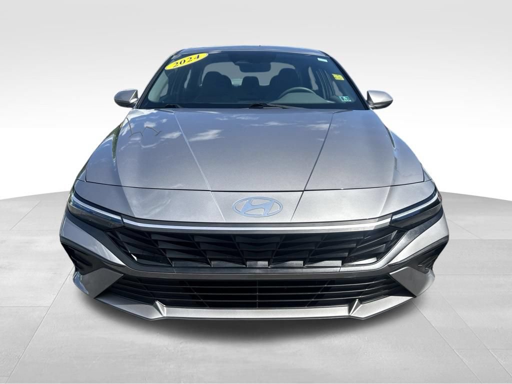 Used 2024 Hyundai Elantra SE FWD image 8