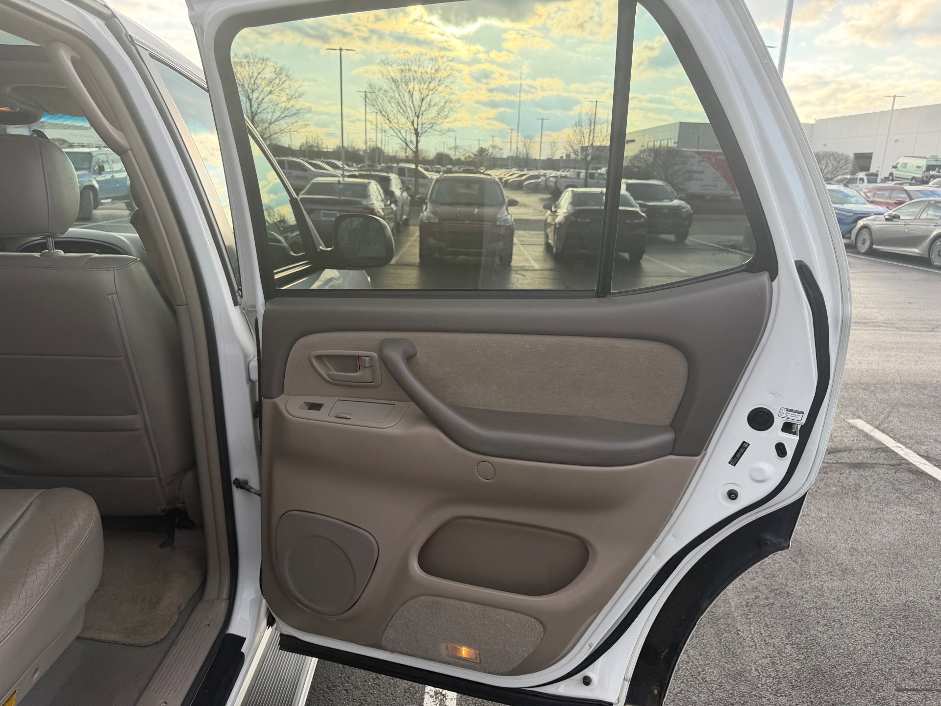 Used 2007 Toyota Sequoia SR5 AWD/4WD image 19