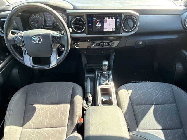 Used 2016 Toyota Tacoma TRD Sport w/ Towing Package RWD image 11