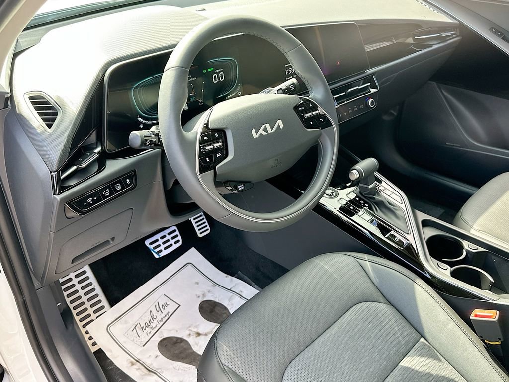 New 2026 Kia Niro SX Touring image 9