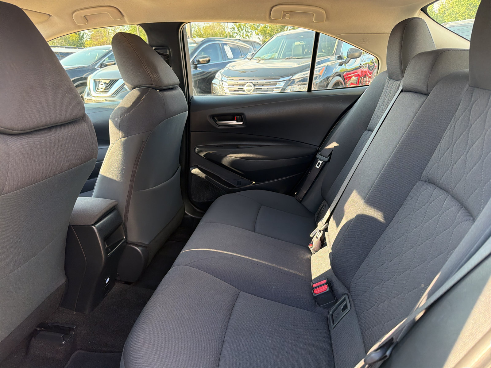 Used 2020 Toyota Corolla LE FWD image 24