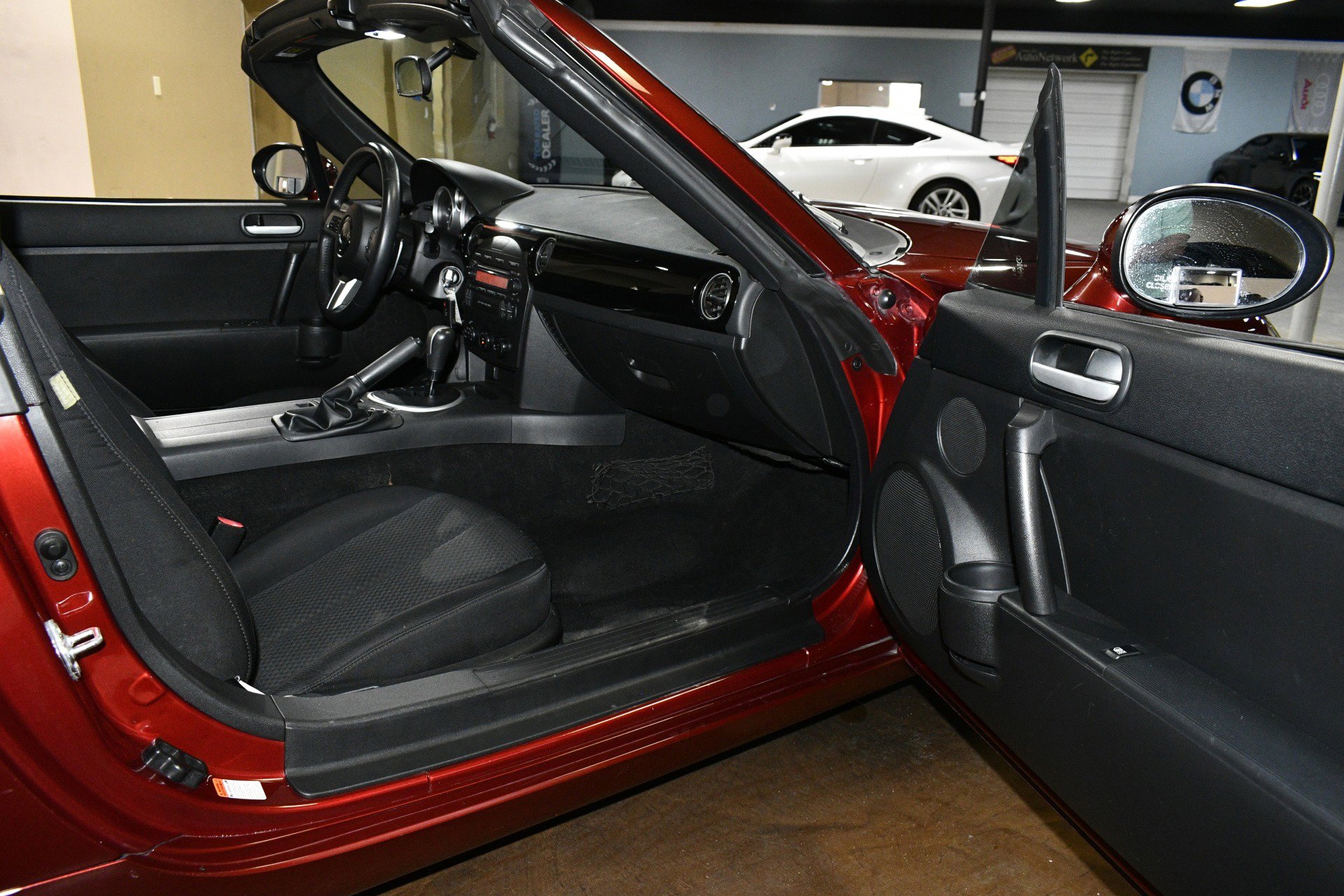 Used 2007 MAZDA MX-5 Miata Touring image 48