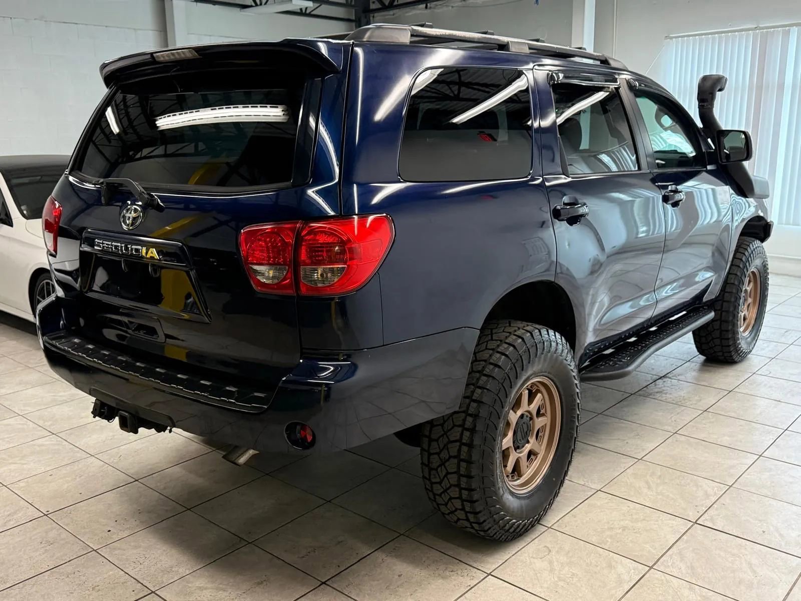 Used 2008 Toyota Sequoia SR5 image 7