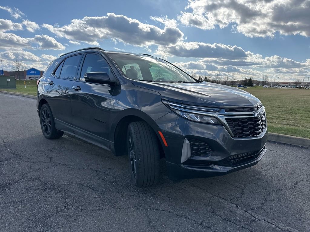 Used 2022 Chevrolet Equinox RS w/ Infotainment Package image 13