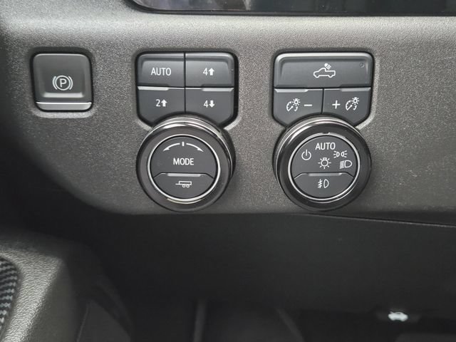 Used 2023 Chevrolet Silverado 1500 RST AWD/4WD image 22