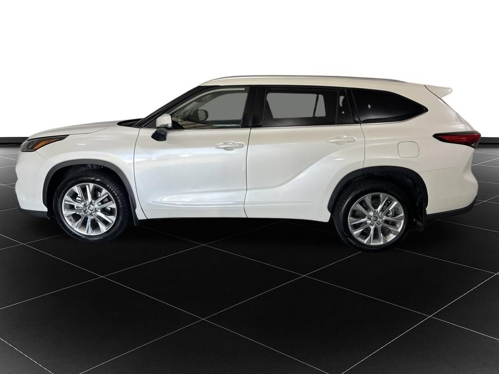 Used 2020 Toyota Highlander Limited AWD/4WD image 2
