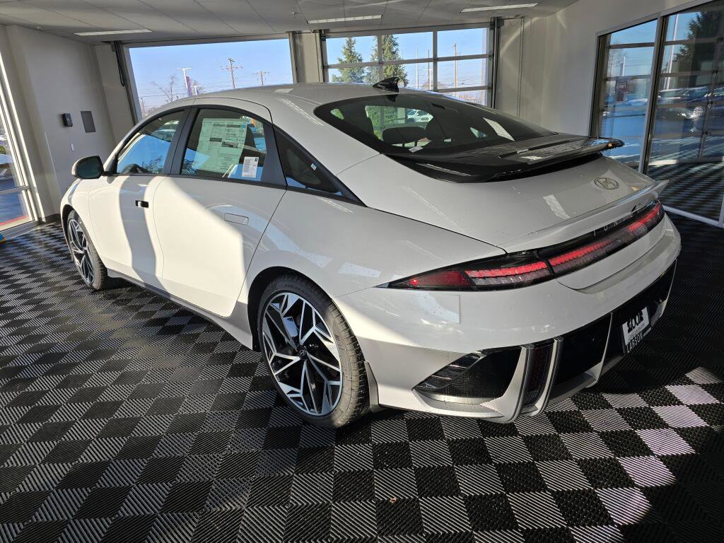 New 2024 Hyundai Ioniq 6 SEL image 6