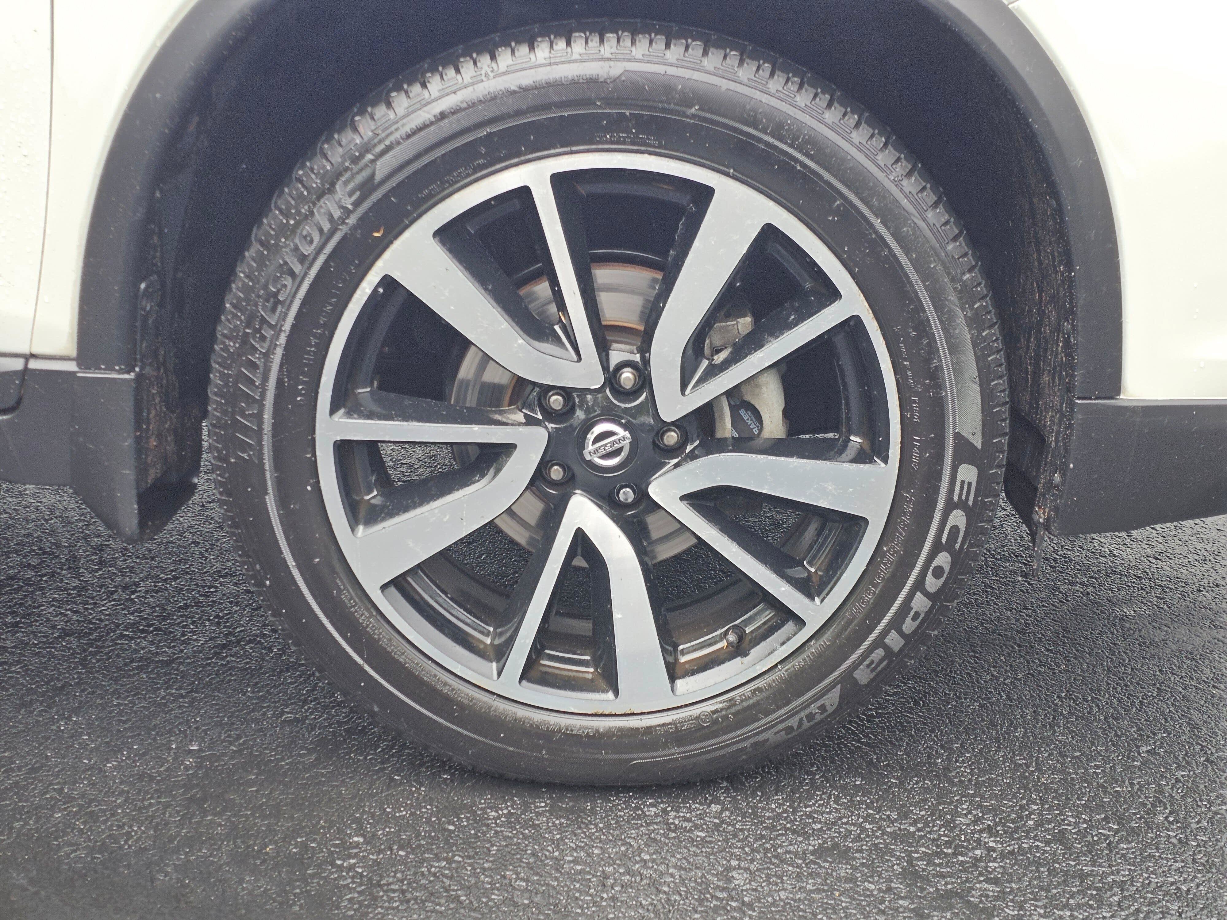 Used 2018 Nissan Rogue SL AWD/4WD image 9