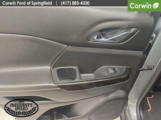 Used 2023 GMC Acadia AT4 AWD/4WD image 19