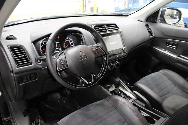 Used 2024 Mitsubishi Outlander Sport SE image 18
