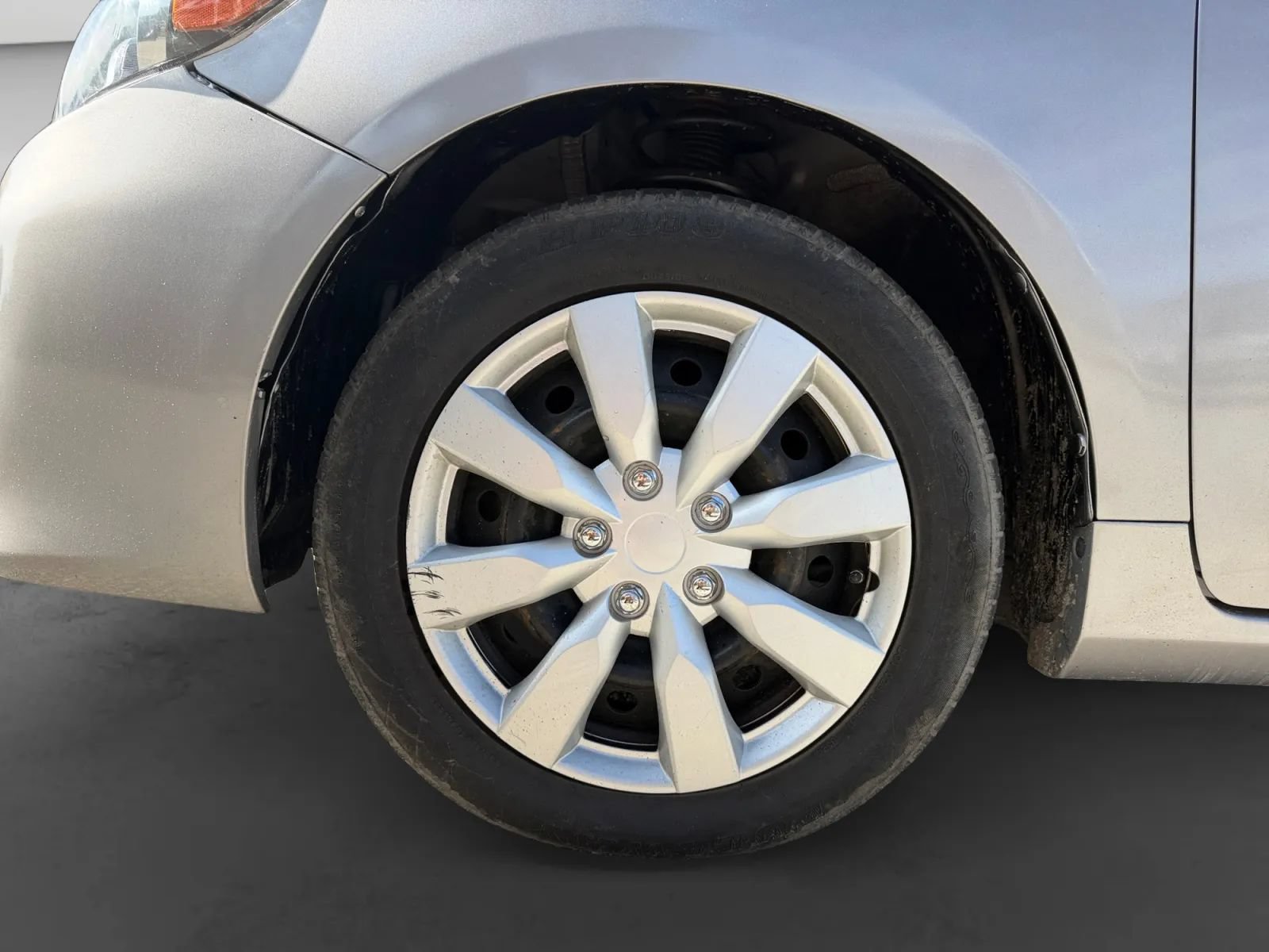 Used 2012 Toyota Corolla LE FWD image 9