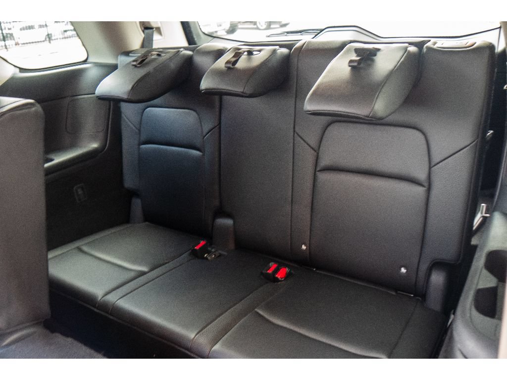 Used 2023 Nissan Pathfinder SL AWD/4WD image 21