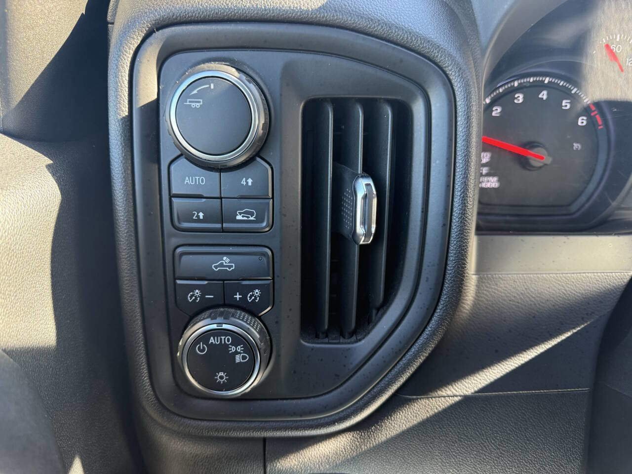 Used 2021 Chevrolet Silverado 1500 Custom w/ Rally Edition image 31