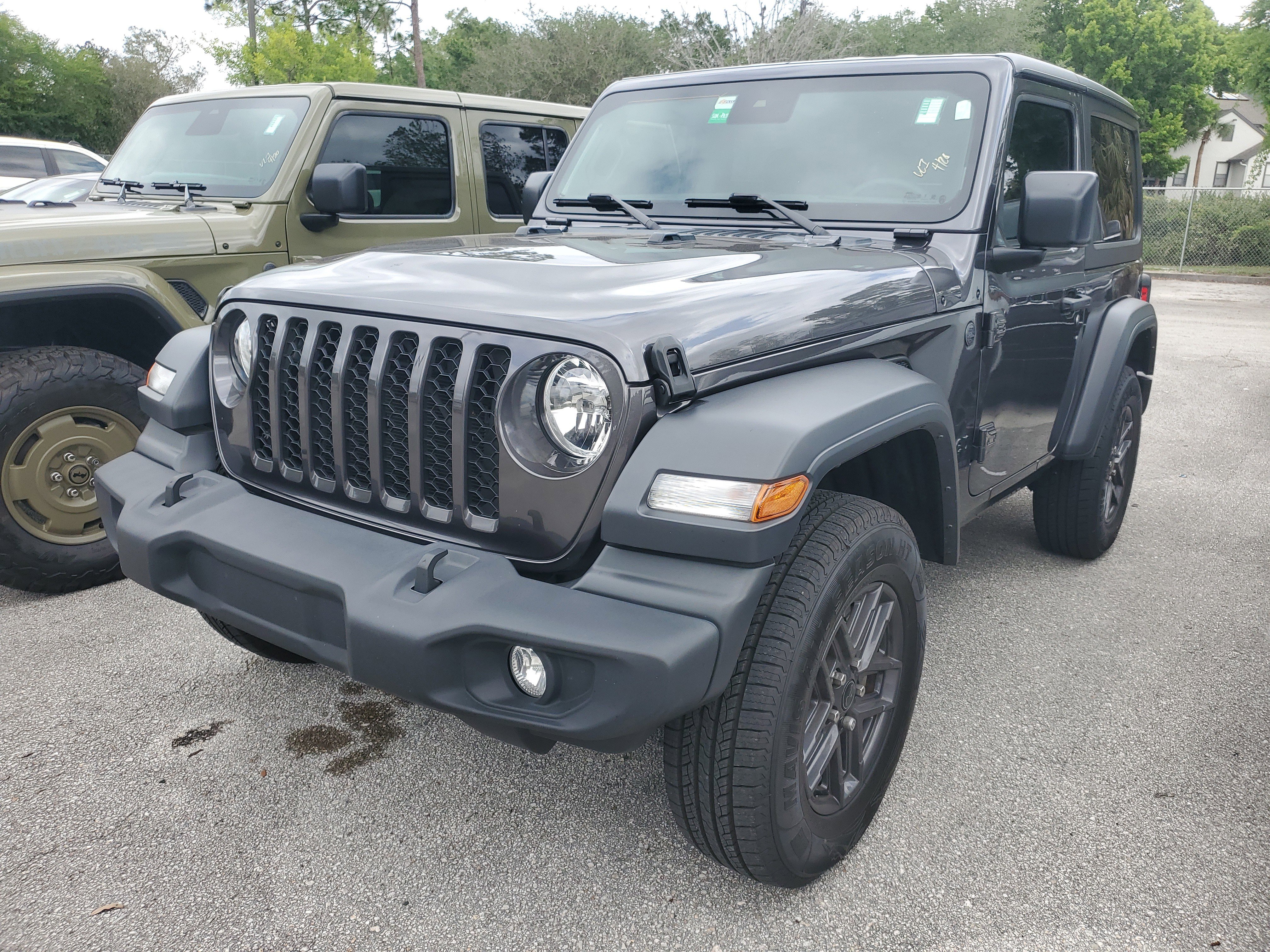 Used 2024 Jeep Wrangler Sport S image 3