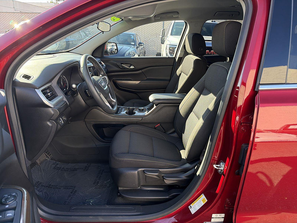 Used 2023 GMC Acadia SLE FWD image 17