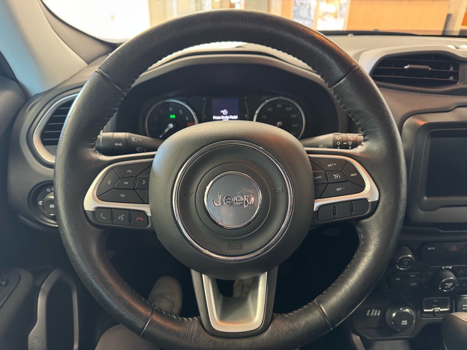 Used 2019 Jeep Renegade Latitude w/ Cold Weather Group AWD/4WD image 22