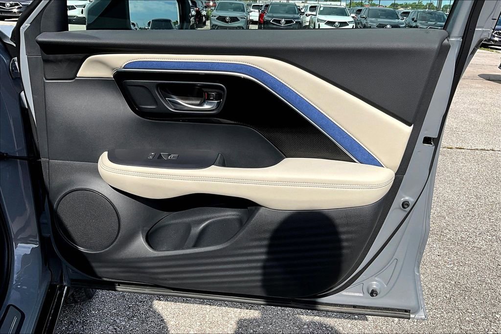 Used 2025 Acura ADX A-Spec image 17