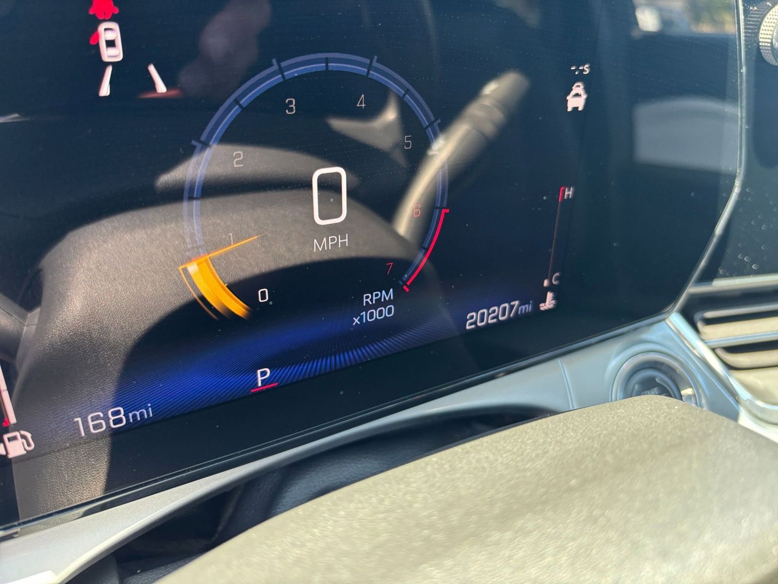 Used 2025 Chevrolet Trax LT FWD image 39