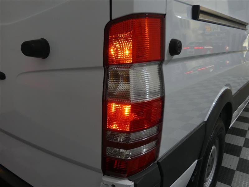 Used 2015 Mercedes-Benz Sprinter 2500 image 13