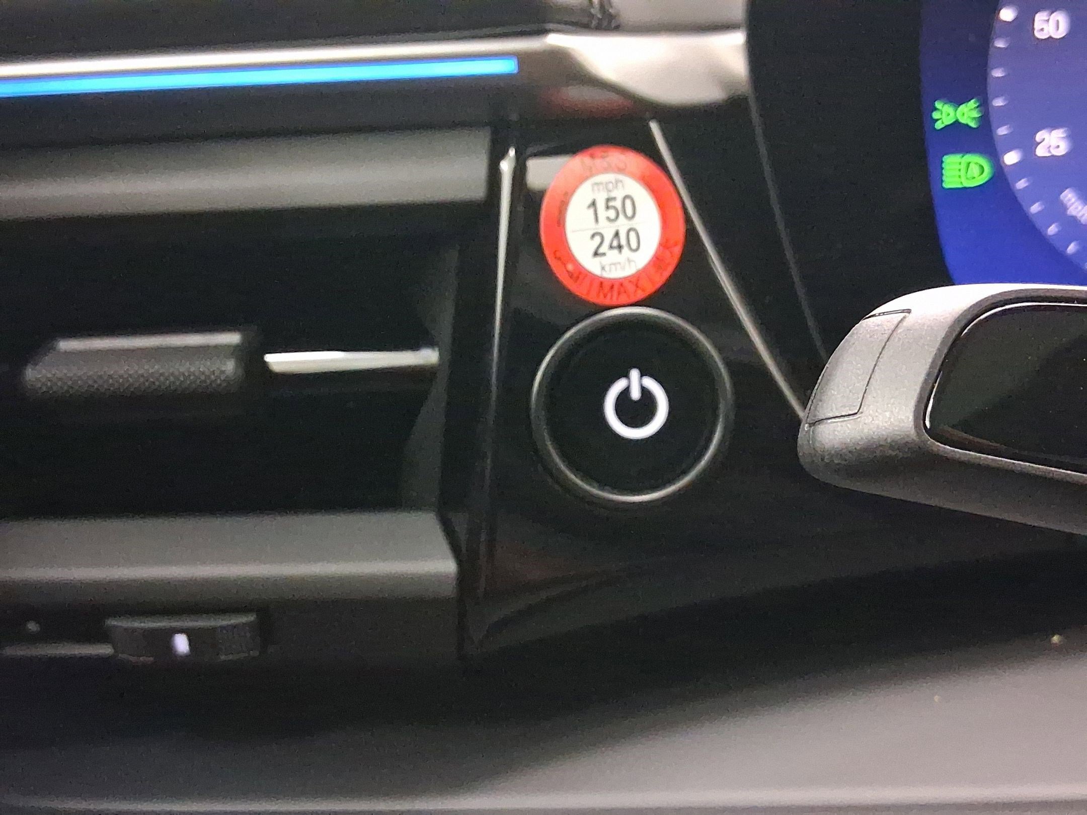 New 2025 Porsche Macan 4S Electric image 23