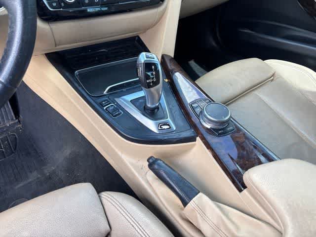 Used 2018 BMW 330e w/ Premium Package RWD image 16