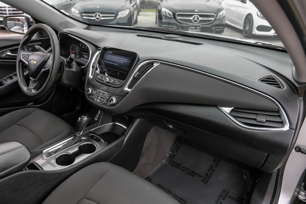Used 2020 Chevrolet Malibu LT image 10