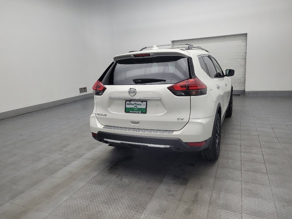 Used 2017 Nissan Rogue SV w/ Midnight Edition image 9