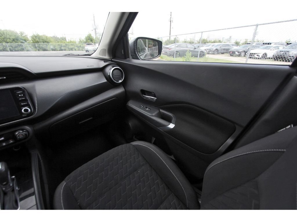Used 2021 Nissan Kicks SV FWD image 12