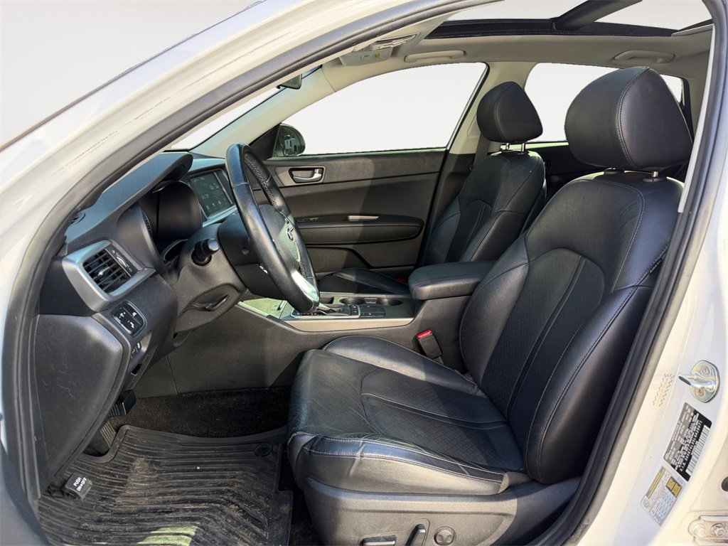 Used 2020 Kia Optima SE image 11