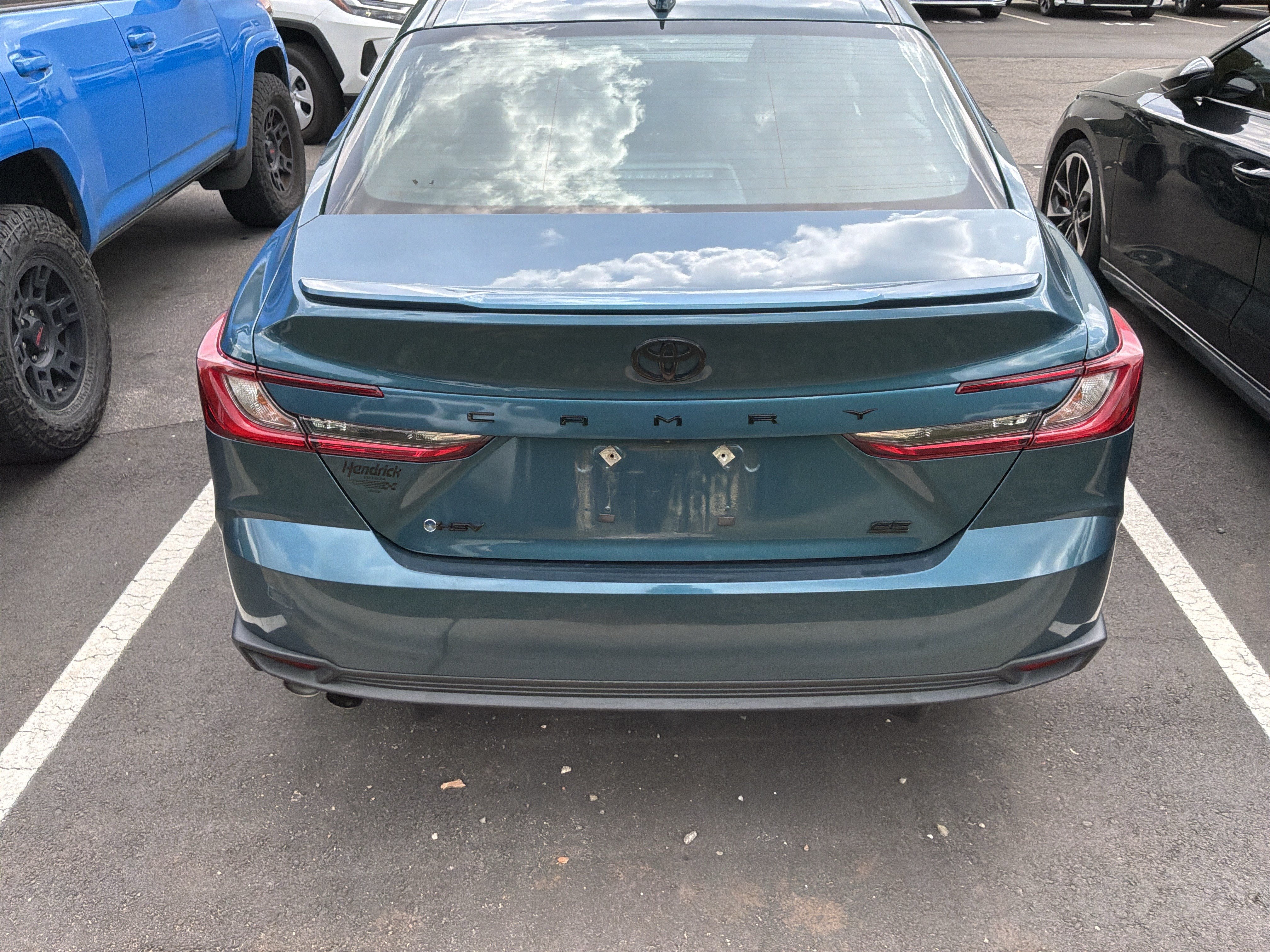 Used 2025 Toyota Camry SE FWD image 7