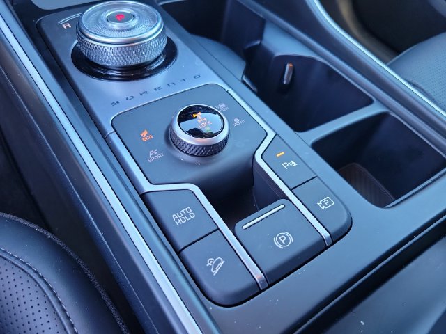 Used 2025 Kia Sorento EX AWD/4WD image 25
