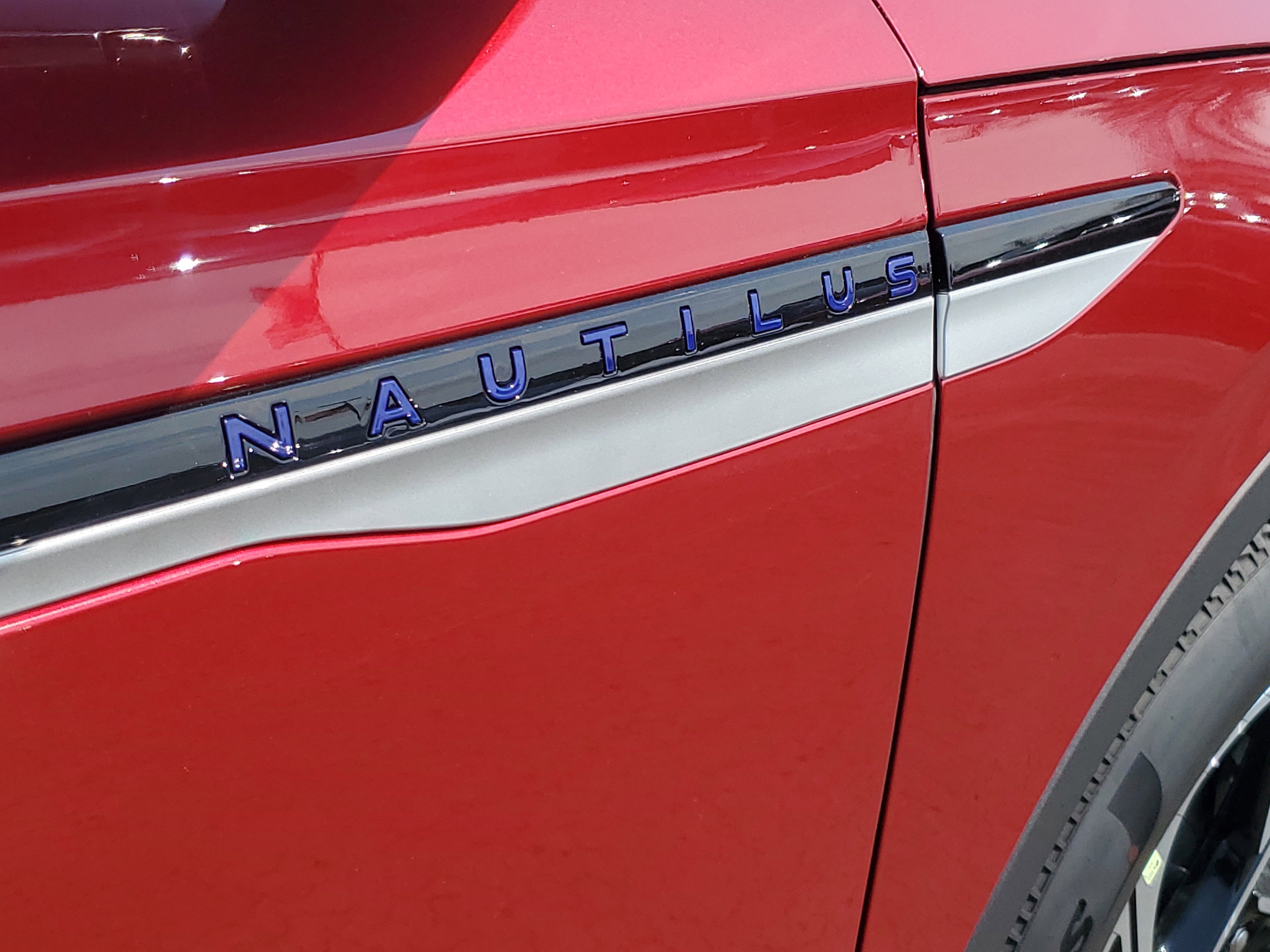 New 2026 Lincoln Nautilus Premier w/ Equipment Group 102A AWD/4WD image 6