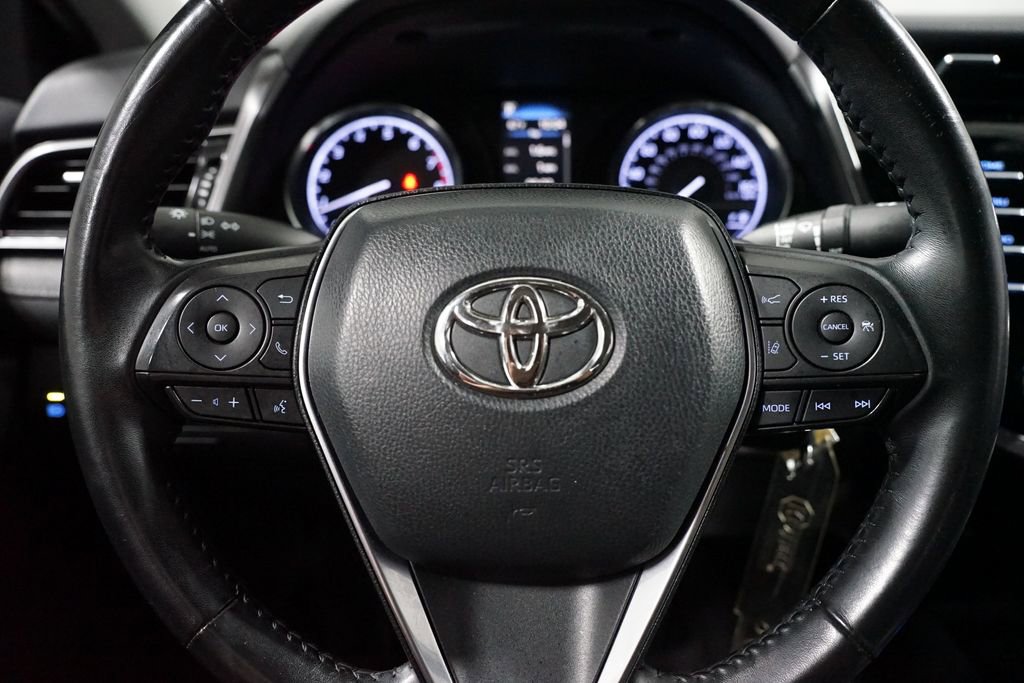Certified 2020 Toyota Camry SE image 12