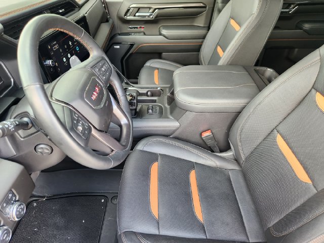 Used 2023 GMC Sierra 1500 AT4 w/ AT4 Premium Package AWD/4WD image 12