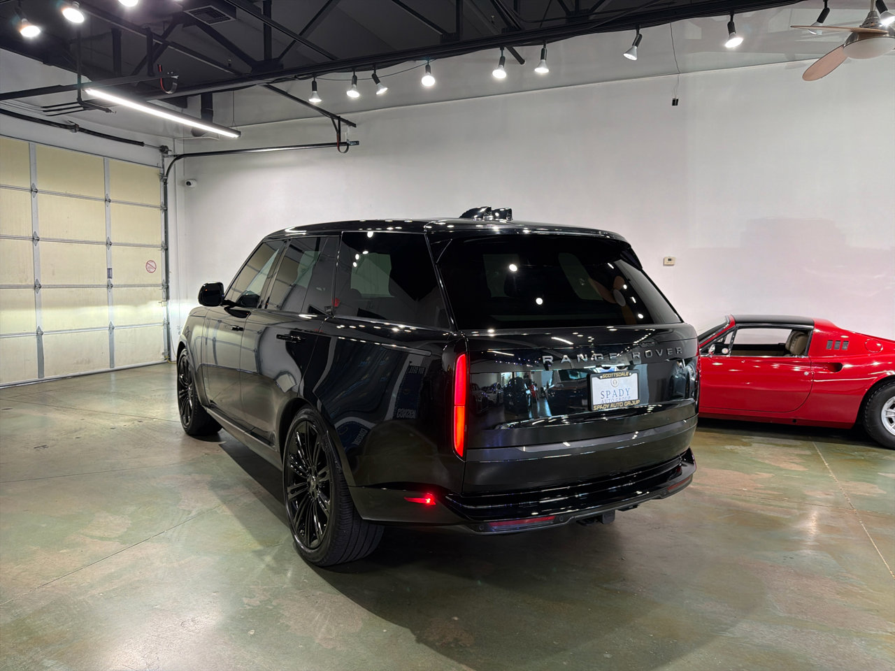 Used 2024 Land Rover Range Rover SE image 8