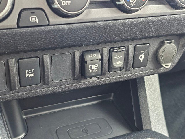 Used 2019 Toyota Tacoma TRD Off-Road AWD/4WD image 35