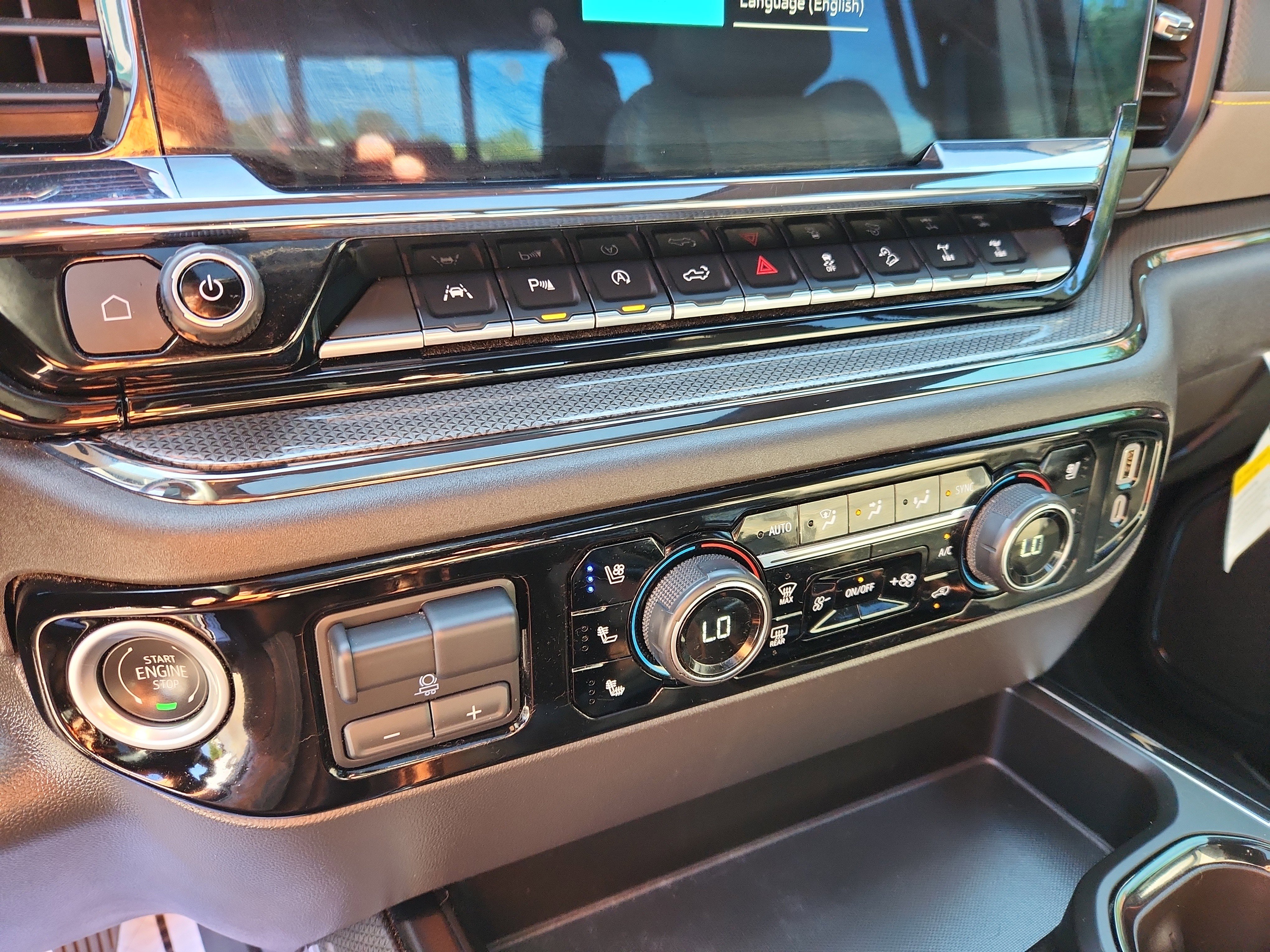 Used 2024 Chevrolet Silverado 1500 ZR2 w/ Technology Package image 33