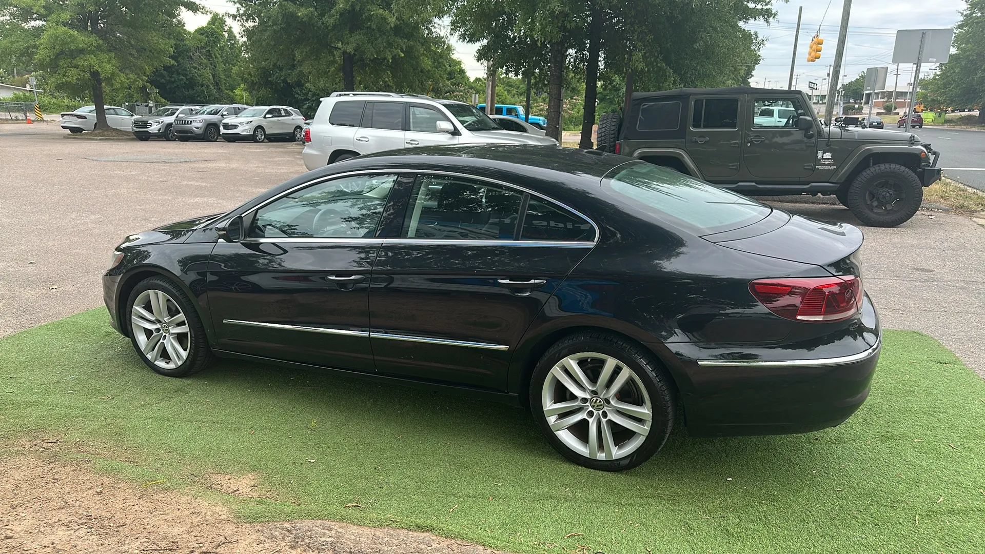 Used 2013 Volkswagen CC Lux FWD image 4