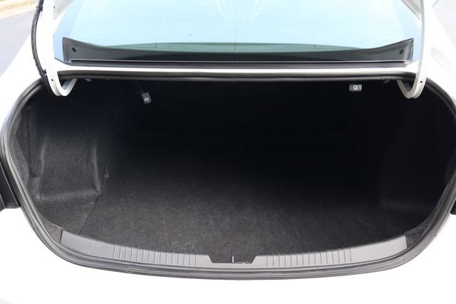 Used 2025 Chevrolet Malibu LT FWD image 5