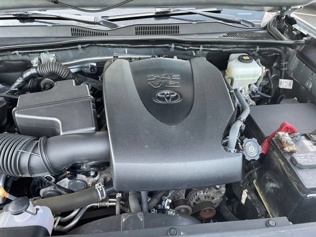 Used 2022 Toyota Tacoma TRD Off-Road AWD/4WD image 25