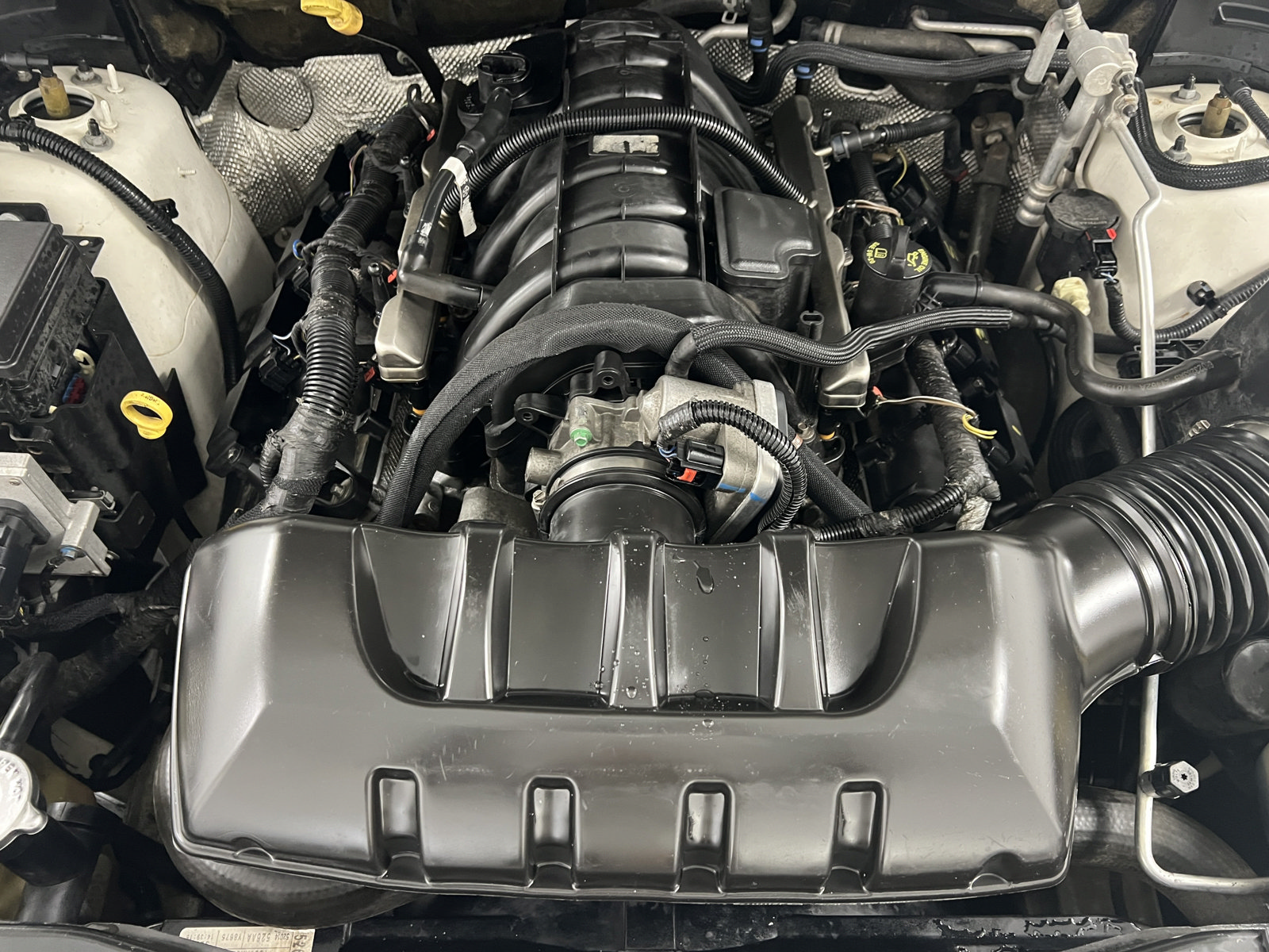 Used 2011 Jeep Grand Cherokee Overland AWD/4WD image 41