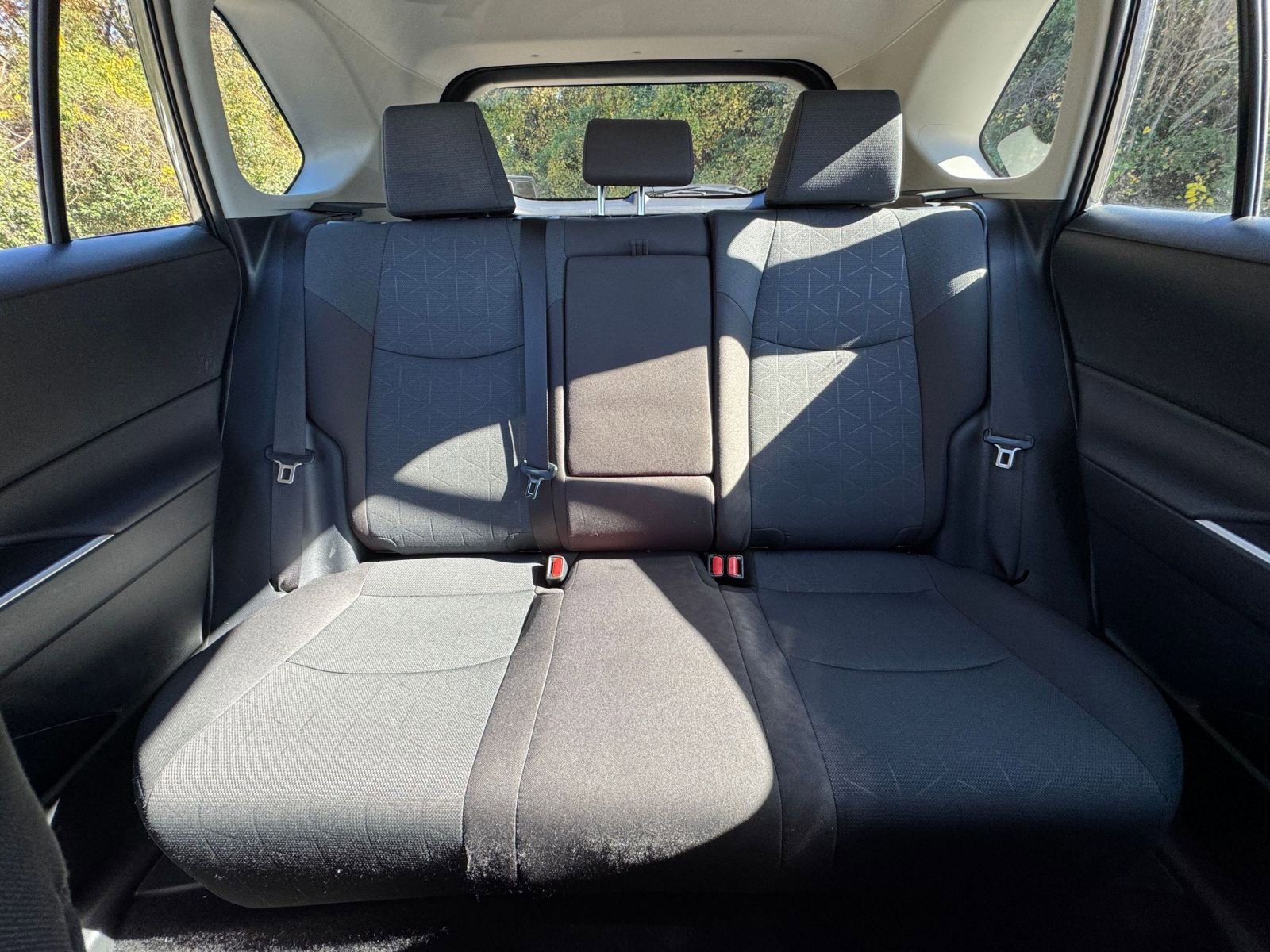 Used 2025 Toyota RAV4 XLE image 33