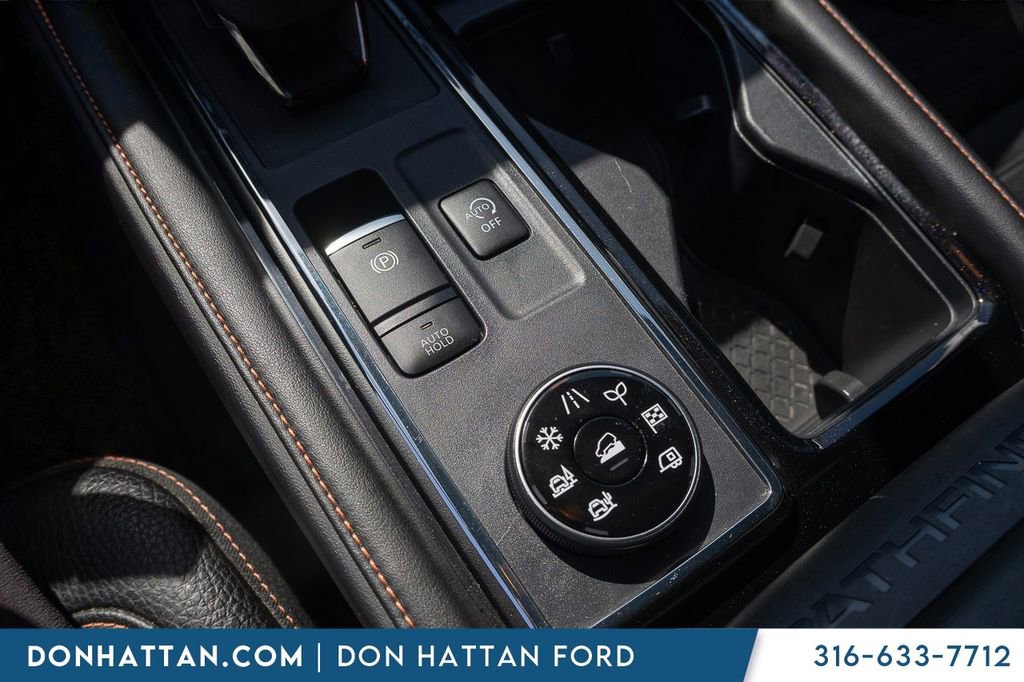 Used 2024 Nissan Pathfinder Rock Creek AWD/4WD image 13
