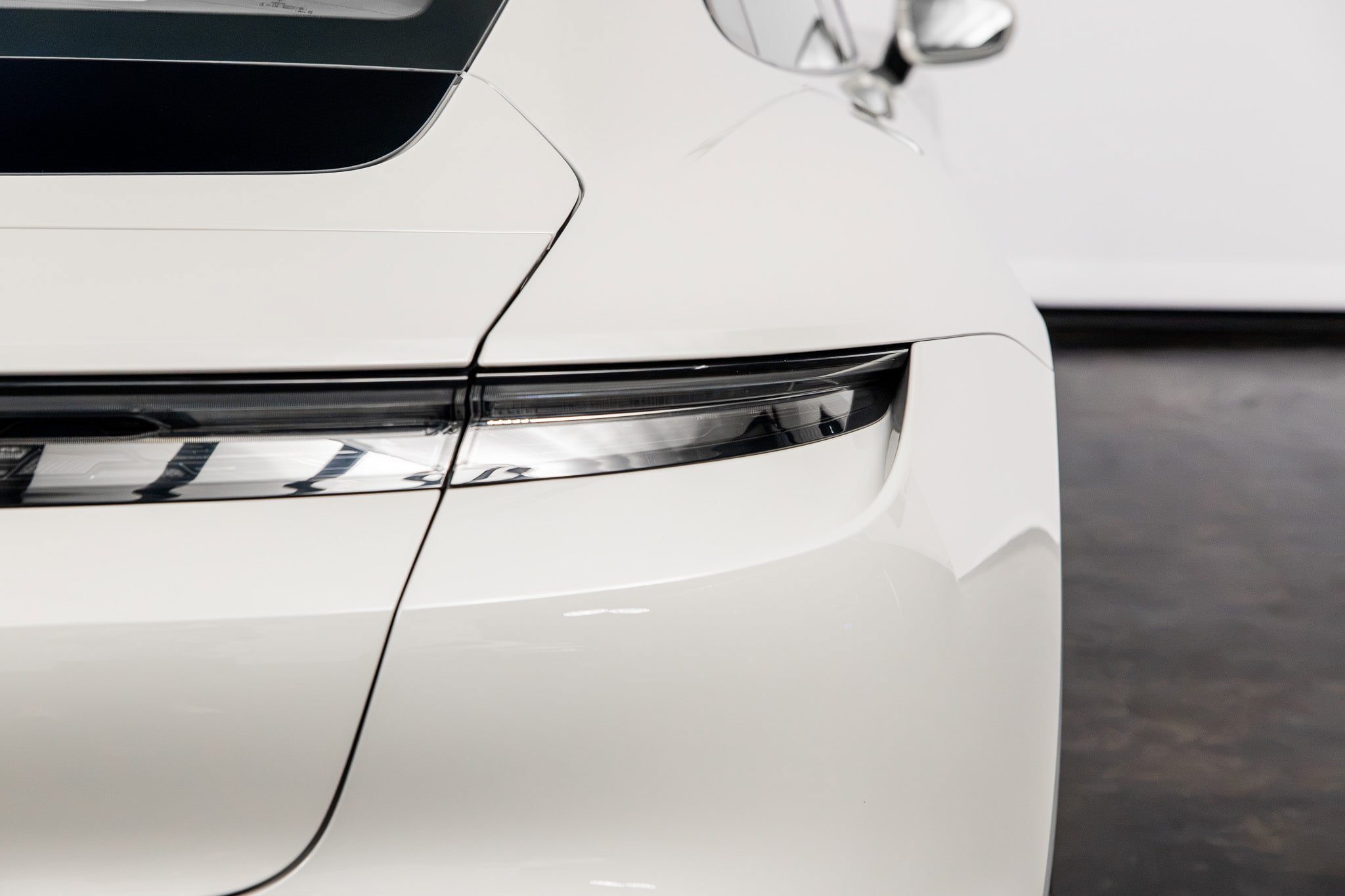 Used 2021 Porsche Taycan RWD image 18