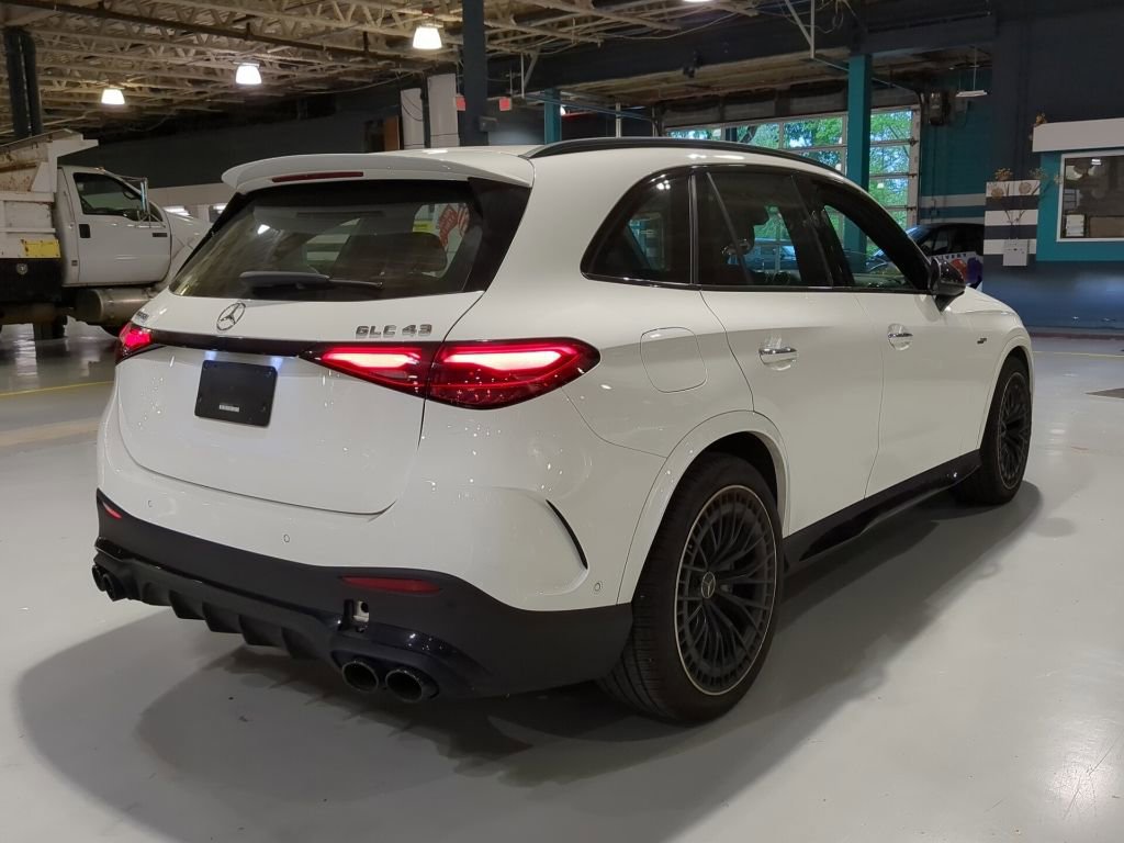 Used 2024 Mercedes-Benz GLC 43 AMG 4MATIC w/ AMG Night Package image 8
